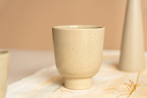 Runde Keramikbecher